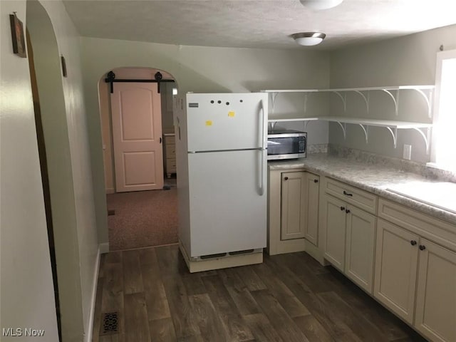 221 Washington St, Corning, OH 43730 - photo 5