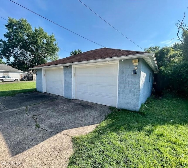 623 N 7th St, Marietta, OH 45750 - view of detached garage