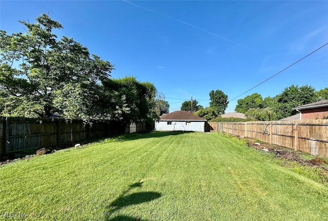 623 N 7th St, Marietta, OH 45750 - view of fenced backyard