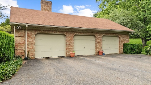 8640 Foxglove Ave NW, Clinton, OH 44216 - view of garage