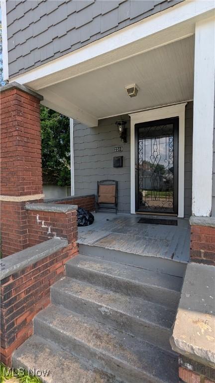 2310 7th St SW, Canton, OH 44706 - view of exterior entry with covered porch