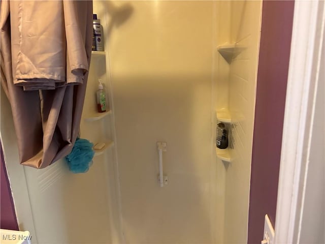 629 E 5th St, Salem, OH 44460 - bathroom view
