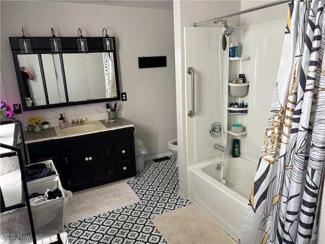 629 E 5th St, Salem, OH 44460 - full bath featuring vanity and shower / bath combo