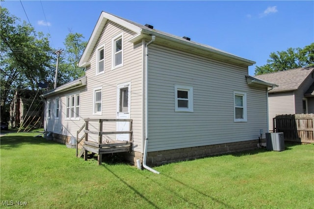 874 Cleveland Ave, Amherst, OH 44001 - view of side of home featuring a central AC unit