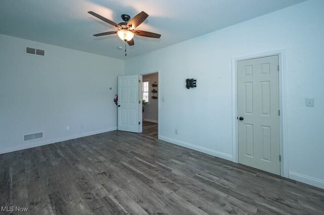 2692 Aspen Dr, Girard, OH 44420 - unfurnished room with a ceiling fan and dark wood-style flooring
