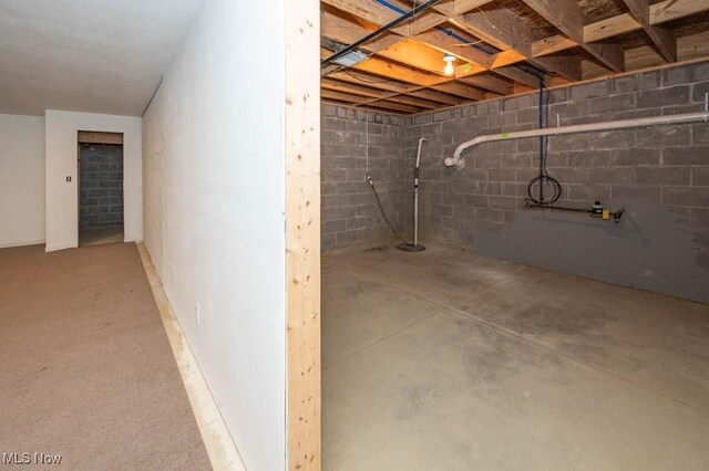 2692 Aspen Dr, Girard, OH 44420 - unfinished below grade area with concrete block wall