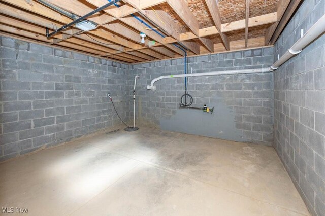2692 Aspen Dr, Girard, OH 44420 - view of unfinished below grade area