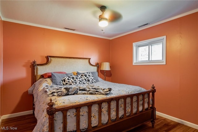 204 W 8 1/2 St, Williamstown, WV 26187 - bedroom with wood finished floors, crown molding, and ceiling fan