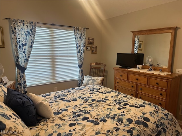 5-118 The Flds, Williamstown, WV 26187 - bedroom featuring lofted ceiling