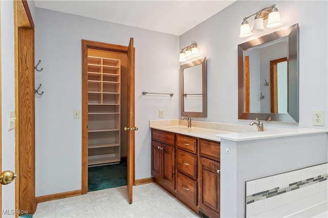 118 Steeplechase Ln, Munroe Falls, OH 44262 - full bath featuring double vanity and a walk in closet
