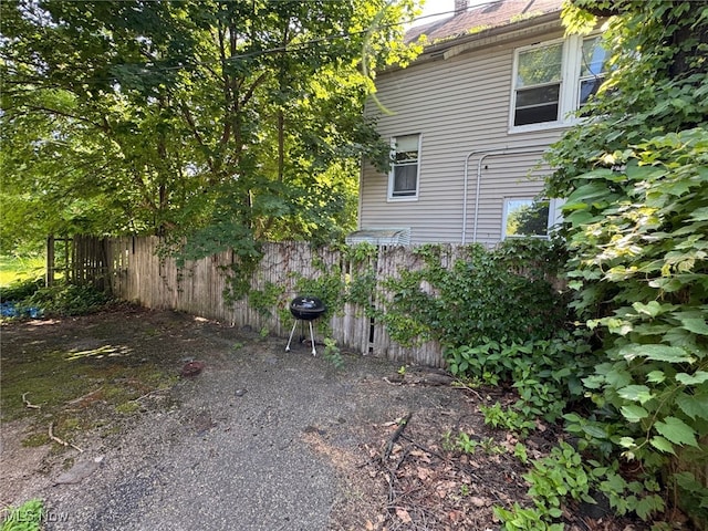 1185 E 74th St, Cleveland, OH 44103 - view of yard