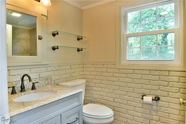 400 Spring St, Struthers, OH 44471 - bathroom featuring crown molding and vanity