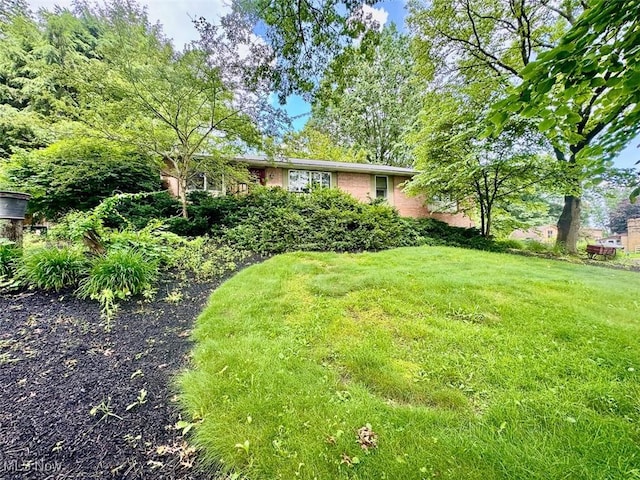 7621 Sandpiper Ave NW, North Canton, OH 44720 - view of green lawn