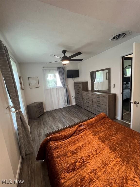 1405 E Cherokee Trl, Sandusky, OH 44870 - bedroom with wood finished floors and ceiling fan