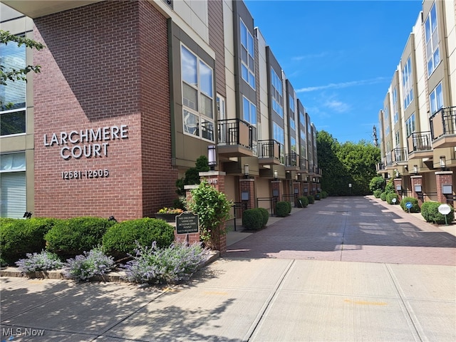 12595 Larchmere Blvd Unit E6, Cleveland, OH 44120 - view of concrete alley