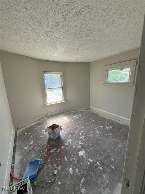 512 Eddy Rd, Cleveland, OH 44108 - photo 9