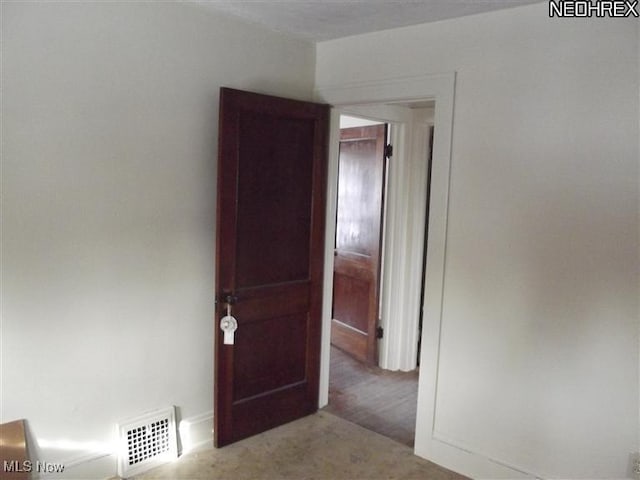5257 Philip St, Maple Heights, OH 44137 - spare room with carpet
