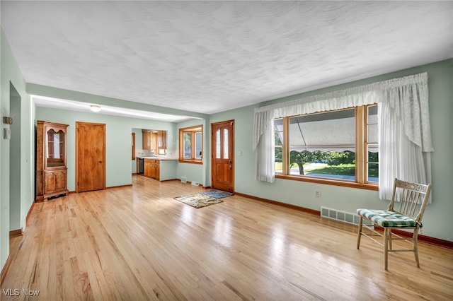 154 Walnut Dr, Amherst, OH 44001 - photo 6