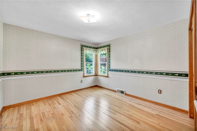 154 Walnut Dr, Amherst, OH 44001 - photo 10