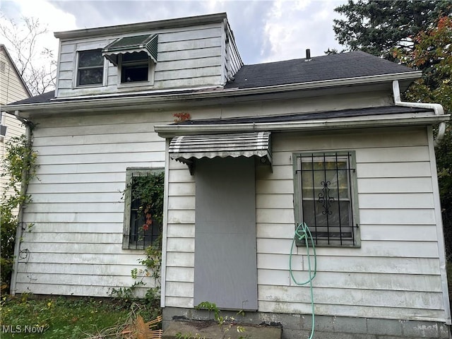 12509 Crennell Ave, Cleveland, OH 44105 - photo 3