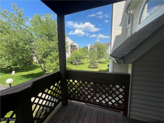 1304 Cedarwood Dr Unit D2, Westlake, OH 44145 - deck with a lawn
