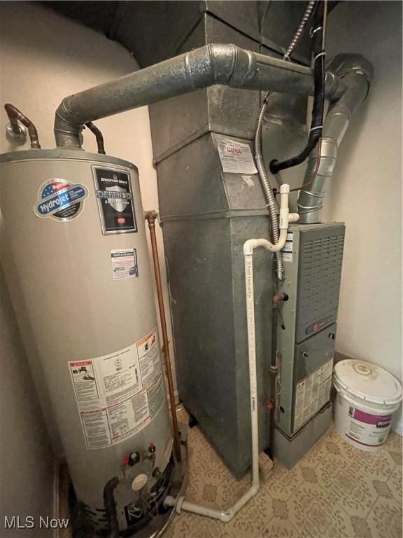 1304 Cedarwood Dr Unit D2, Westlake, OH 44145 - utilities featuring gas water heater