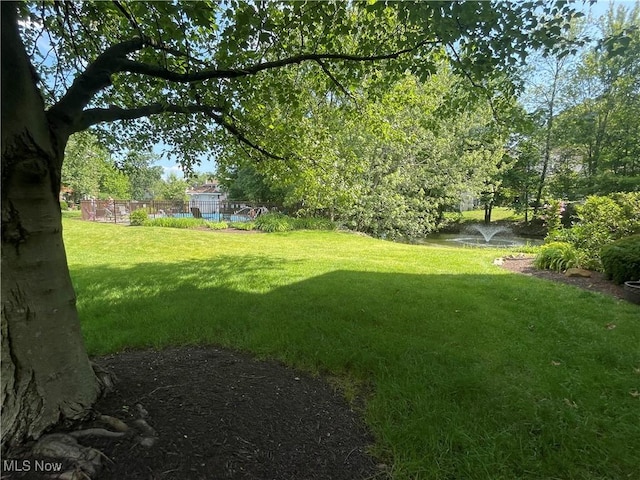 1304 Cedarwood Dr Unit D2, Westlake, OH 44145 - view of yard