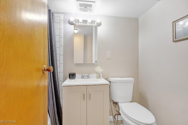 25801 Lake Shore Blvd Unit 28, Euclid, OH 44132 - full bath featuring vanity and a shower with shower curtain