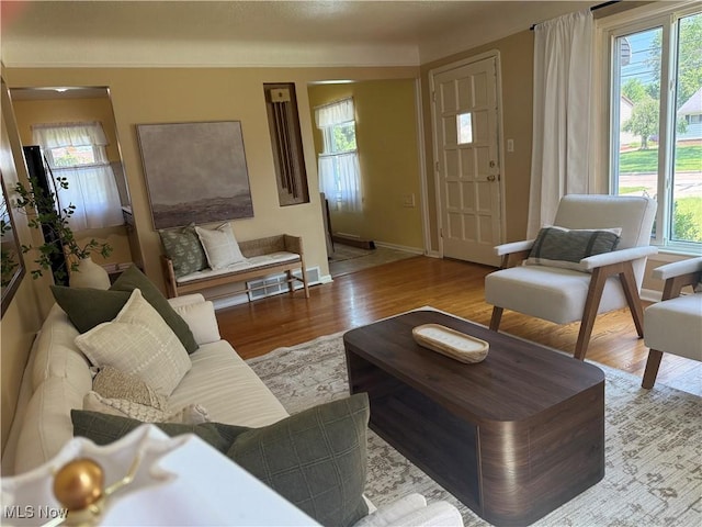 11609 Lawndale Dr, Parma Heights, OH 44130 - photo 4