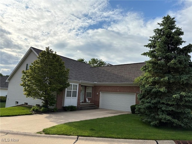 704 Elmwood Pt, Aurora, OH 44202 - photo 1