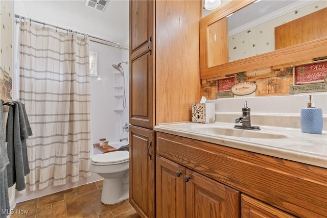 578 25th St NW, Massillon, OH 44647 - bathroom with vanity and shower / tub combo