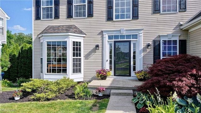 2720 Pinegate Dr, Norton, OH 44203 - property entrance