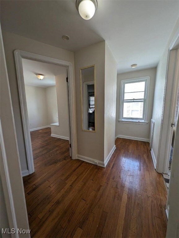 18707 Shawnee Ave, Cleveland, OH 44119 - photo 6