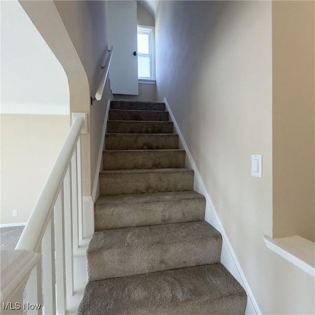 30131 Fairway Blvd, Willowick, OH 44095 - photo 18