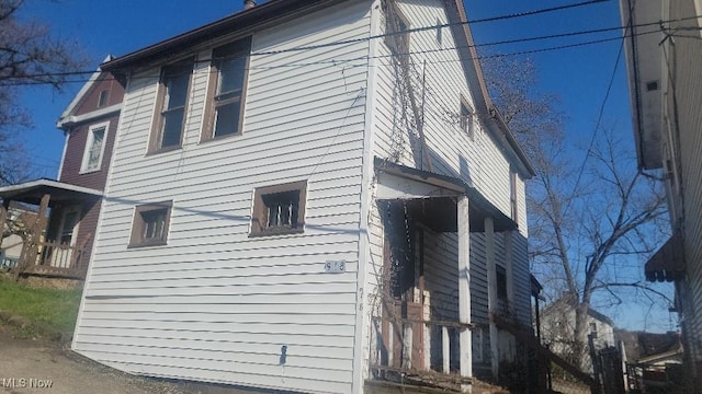 918 Florence St, East Liverpool, OH 43920 - view of side of property