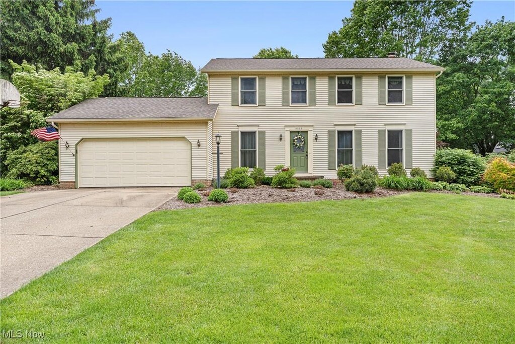 9852 Hocking St NW, Massillon, OH 44646 - photo 1