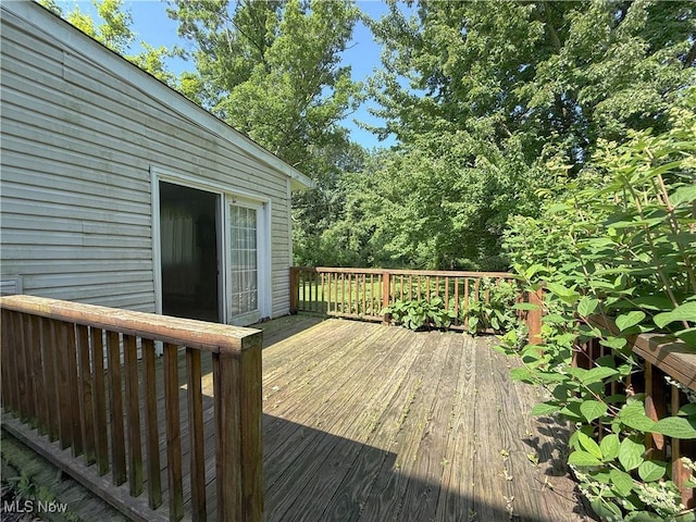 8756 Cook Rd, Salem, OH 44460 - view of deck