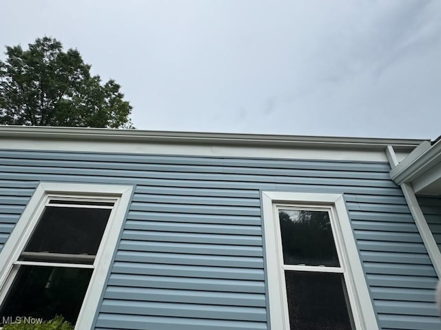 1146 Easton Dr, Akron, OH 44310 - exterior view