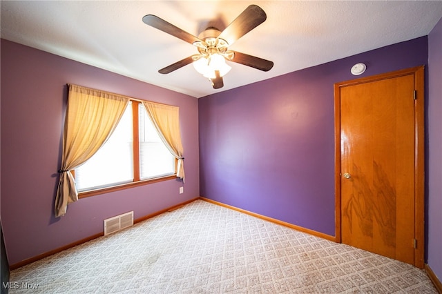 5132 Chestnut Hill Dr, Willoughby, OH 44094 - carpeted spare room featuring a ceiling fan and a smoke detector