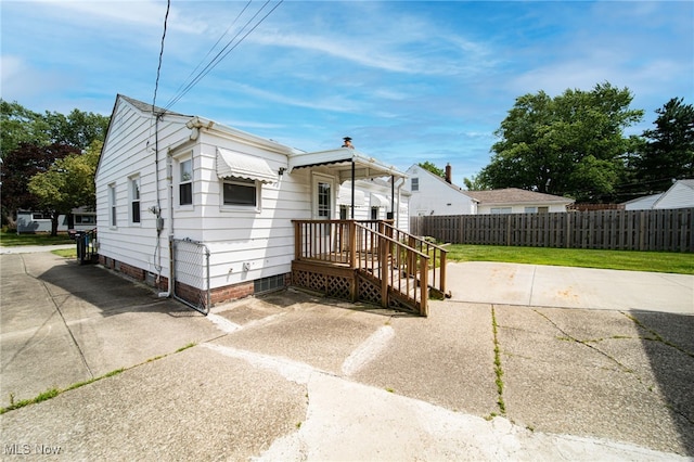 5132 Chestnut Hill Dr, Willoughby, OH 44094 - view of front of property
