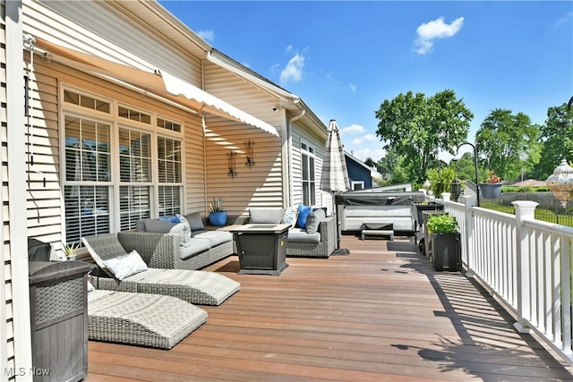 257 Country Club Dr SE, Warren, OH 44484 - deck featuring an outdoor hangout area