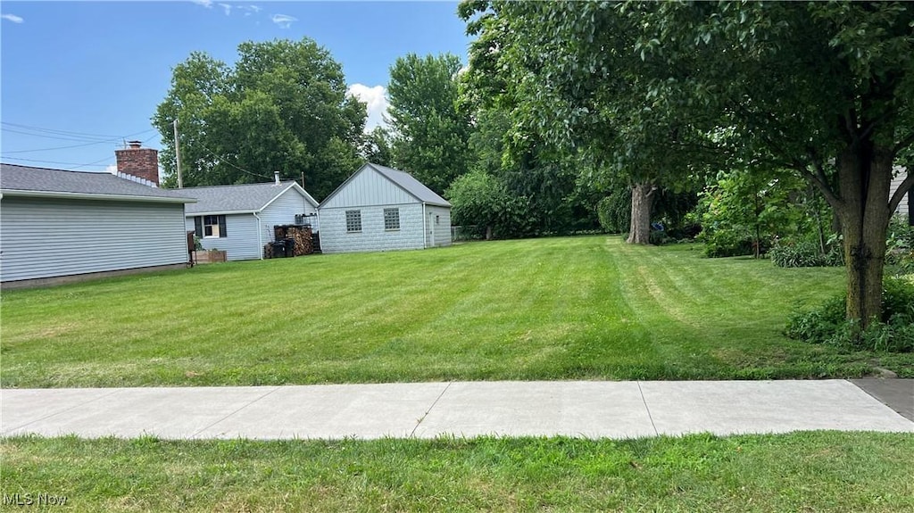 217 Carrollton St E, Magnolia, OH 44643 - photo 1