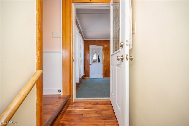 573 Grandview Ave, East Palestine, OH 44413 - hall featuring wood finished floors