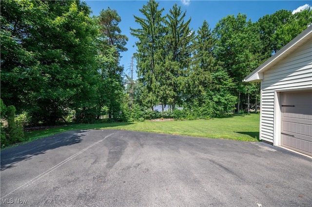 573 Grandview Ave, East Palestine, OH 44413 - view of green lawn