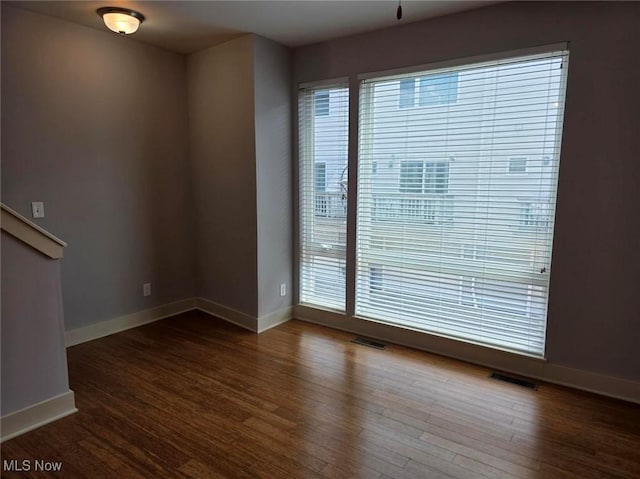 7308 Marina Ct, Cleveland, OH 44102 - photo 10