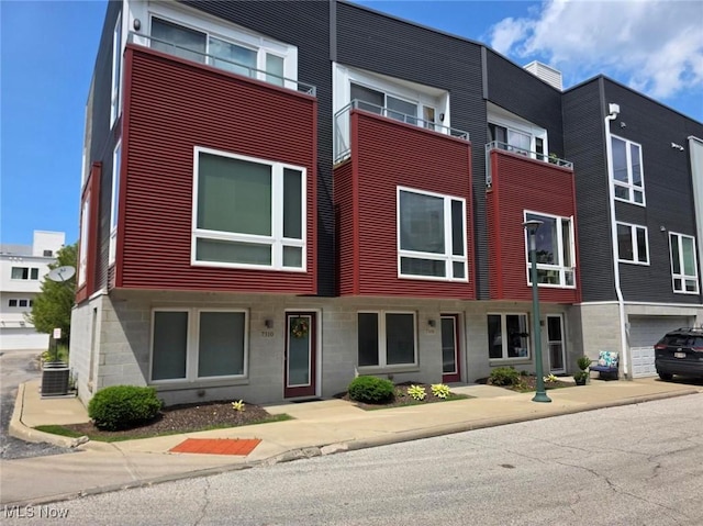 7308 Marina Ct, Cleveland, OH 44102 - photo 2