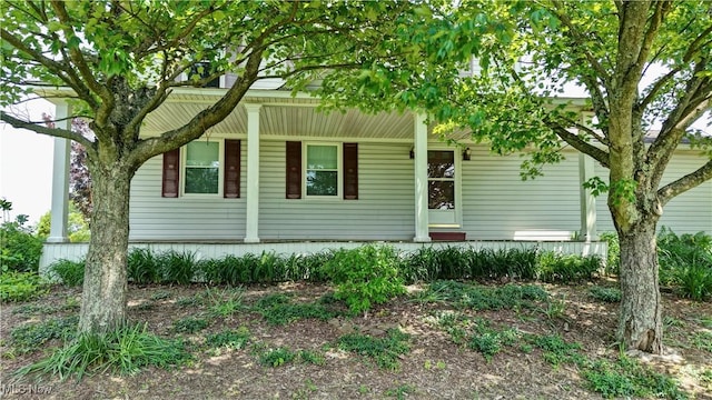 48846 Cain Ridge Rd, Clarington, OH 43915 - view of front facade with covered porch