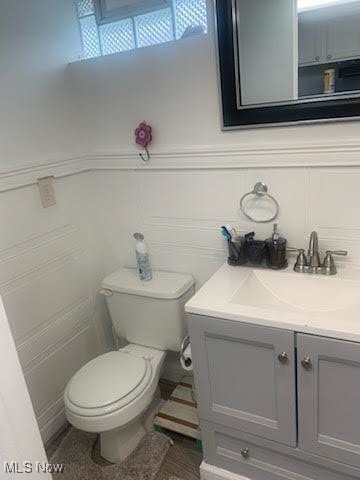 360 Tuxedo Ave, Brooklyn Heights, OH 44131 - bathroom featuring vanity and toilet