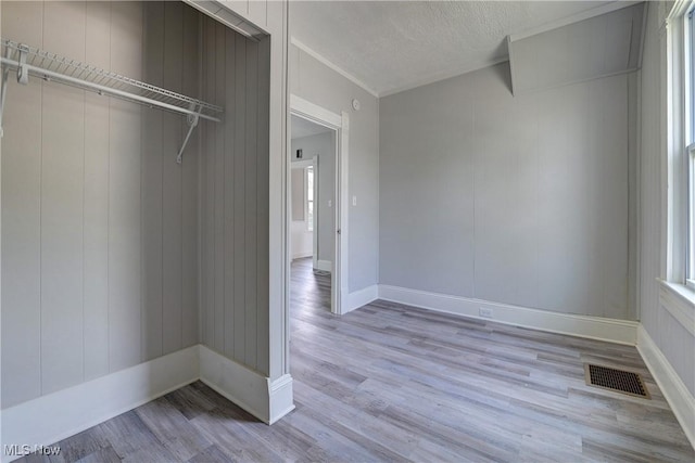 18104 Garden Blvd, Warrensville Heights, OH 44128 - view of closet