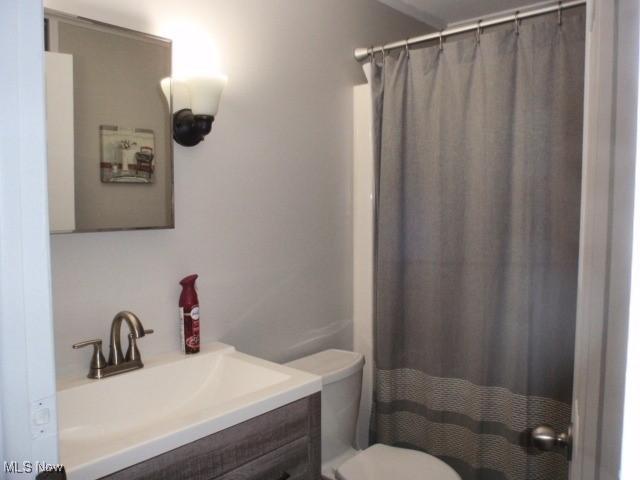 23 Valley Forge Ln, Elyria, OH 44035 - bathroom featuring vanity and a shower with curtain